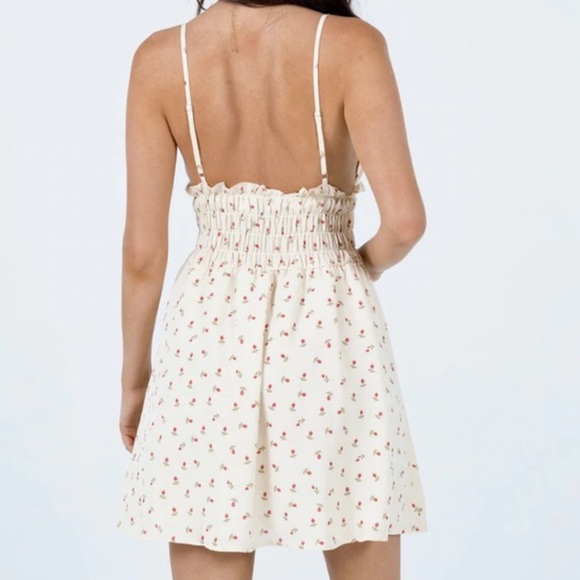 Princess Polly Roza Mini Dress Size 2 in Beige with Rose Print - Picture 2 of 7